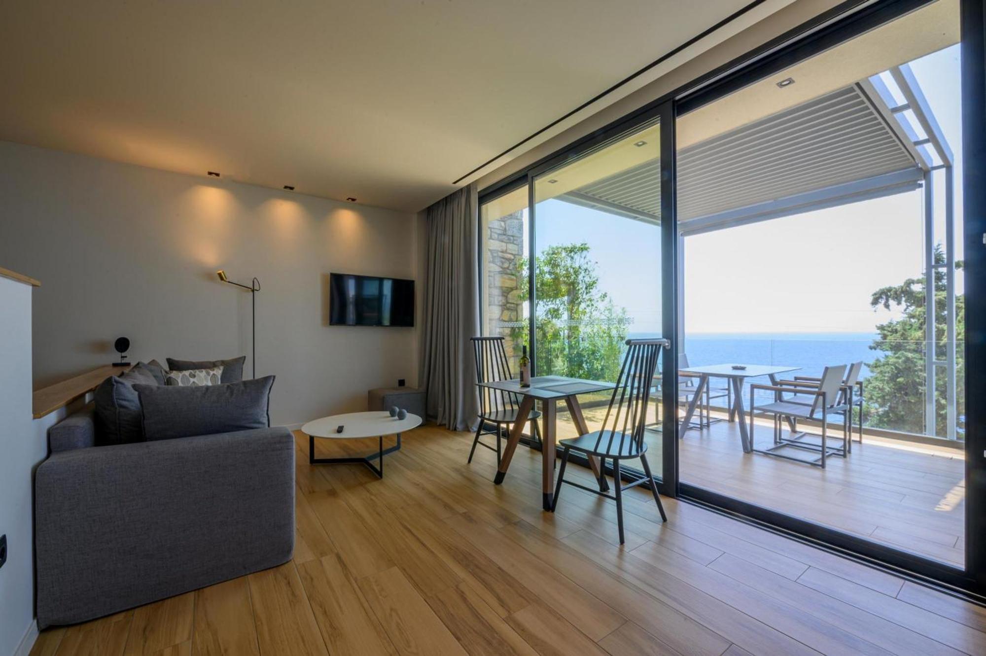 Mani Suites Agios Nikolaos  Extérieur photo